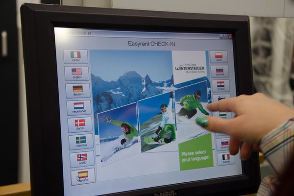Ski Art Daolasa - Noleggio sci Commezzadura