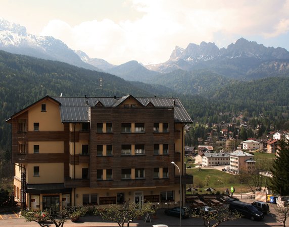 Foto estiva di presentazione Antelao Dolomiti Mountain Resort