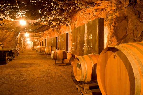 Wine cellar Missiano / Missian (Strada del vino north / Weinstraße north) Schlosskellerei Fritz Dellago
