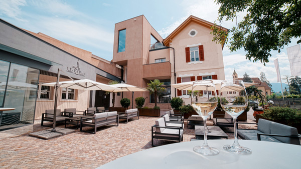 Foto esterno Cantina Sankt Pauls