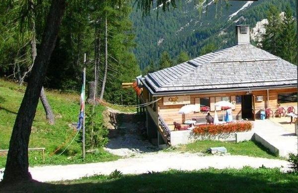 Foto Außenansicht Hotel Baita Deona