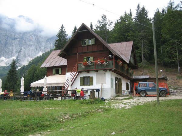 Sommer Präsentationsbild Berghütte Grego