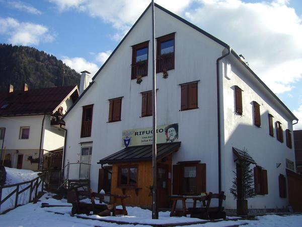 Winter presentation photo Mountain hut Casa Alpina Julius Kugy