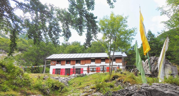 Foto esterno Rifugio Grauzaria