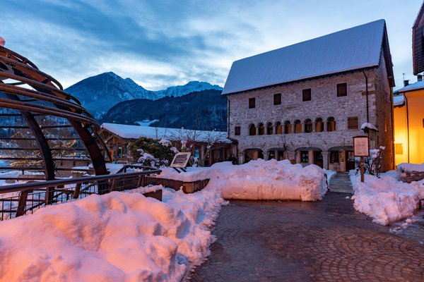 Foto invernale di presentazione Albergo diffuso Lago di Barcis - Dolomiti Friulane