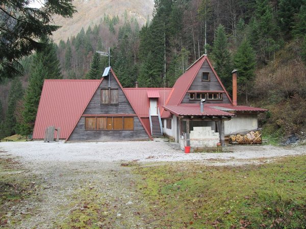 Sommer Präsentationsbild Berghütte Pussa