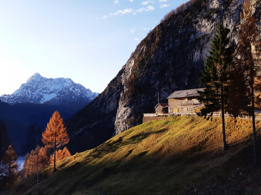 La posizione Rifugio Casera Mela Erto e Casso (Piancavallo e Dolomiti Friulane)