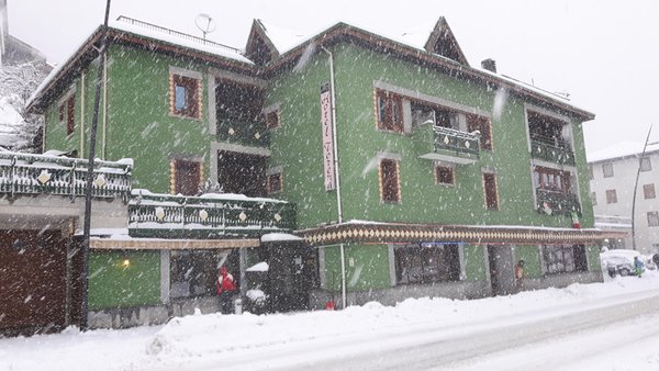 Foto esterno in inverno Torena