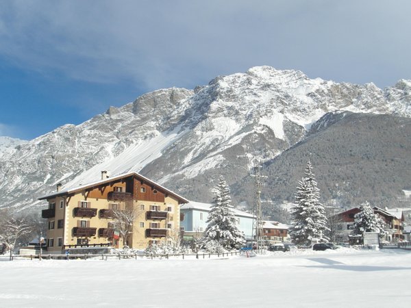 Foto invernale di presentazione Hotel Alpi & Golf