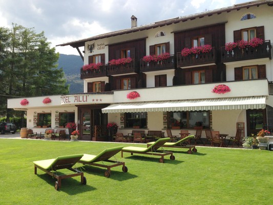 Photo exteriors Hotel Alù