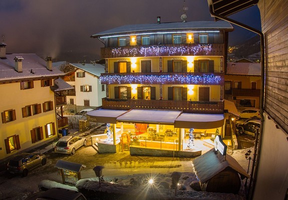 Foto Außenansicht Olimpia Hotel B&B