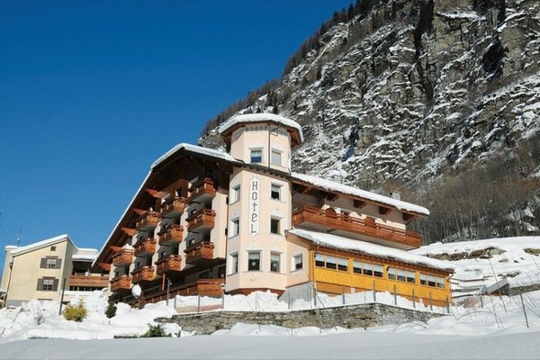 Foto esterno in inverno Oriental