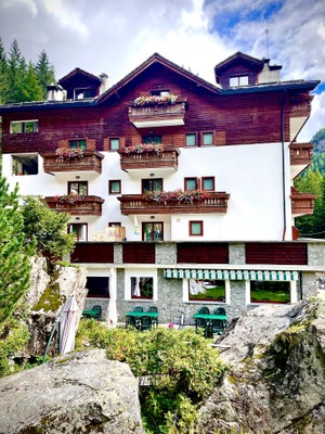 Foto Außenansicht Hotel Gembro