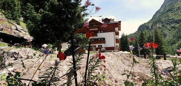 Foto esterno in estate Gembro