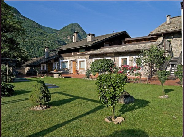 Foto esterno in estate La Brace