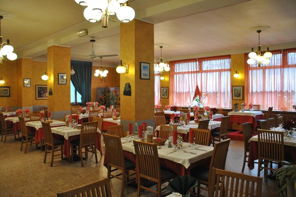 The restaurant Grosio (Tirano - Media Valle) Motel Dosdè