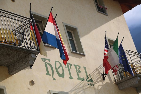 Photo exteriors in summer Hotel Garni Le Corti
