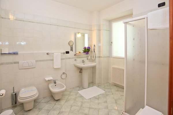 Foto del bagno Garni (B&B) + Appartamenti Le Corti