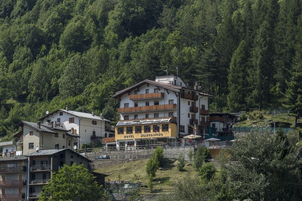 Foto Außenansicht Hotel Biancospino