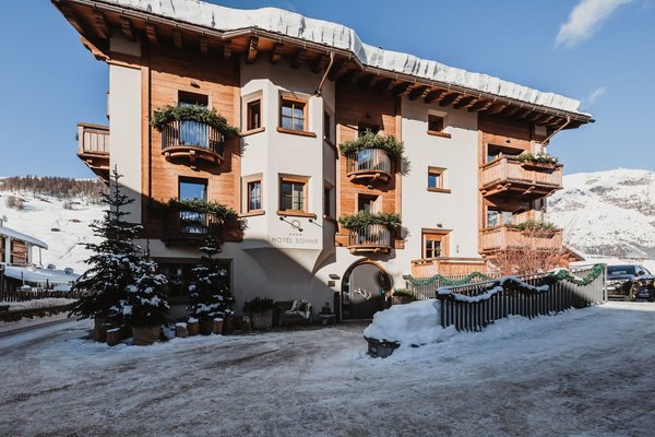 Foto esterno in inverno Eco & Wellness Boutique Hotel Sonne