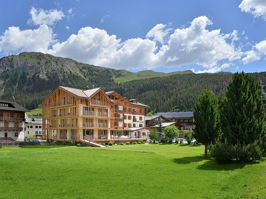 Foto Außenansicht Hotel Spöl
