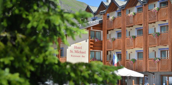 Photo exteriors Hotel St. Michael