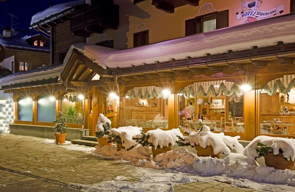 Foto invernale di presentazione Hotel Alpenrose