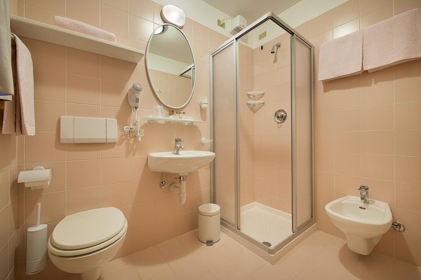Foto del bagno Hotel Garni Oasi