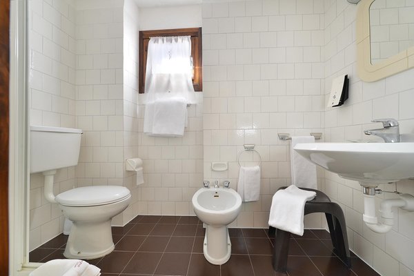 Photo of the bathroom Hotel Margherita