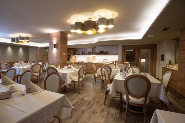 Das Frühstück Mont Chalet Nevada - Hotel & Spa