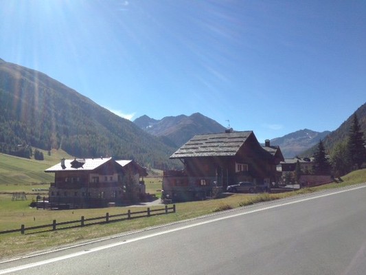 Foto Außenansicht Hotel Paradise Lodge