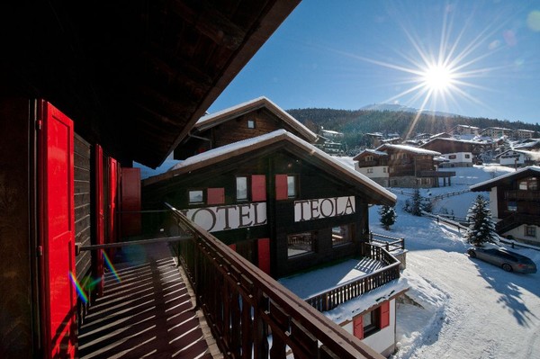Foto esterno Hotel Teola