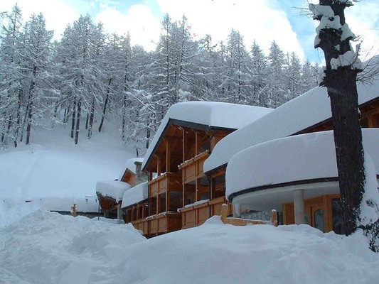 Foto esterno Boscone Suite Hotel