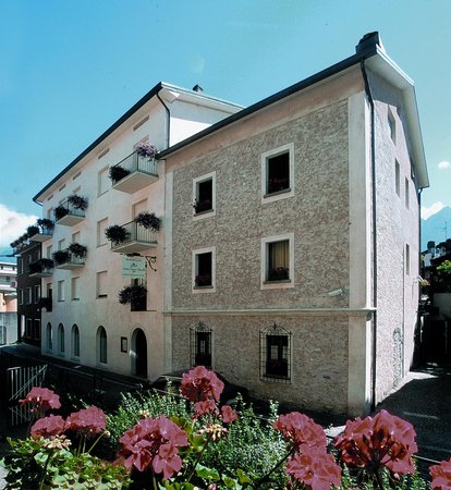 Foto estiva di presentazione Hotel Margna