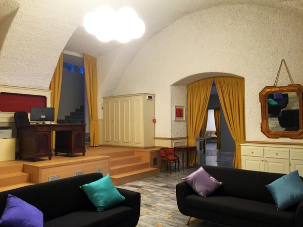 La hall
