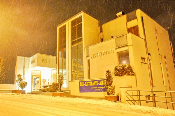 Foto Außenansicht Hotel Rezia