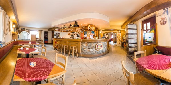 Foto del bar Hotel Miralago