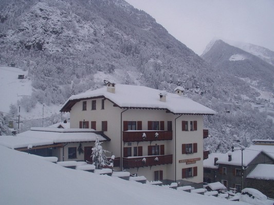 Foto esterno Hotel Miralago