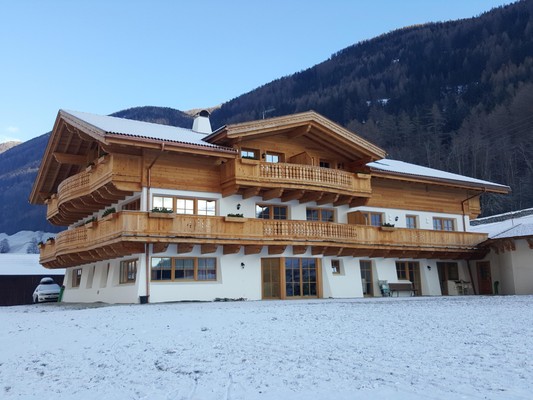 Foto Außenansicht Ferienwohnungen auf dem Bauernhof Bruggerhof am Klausberg