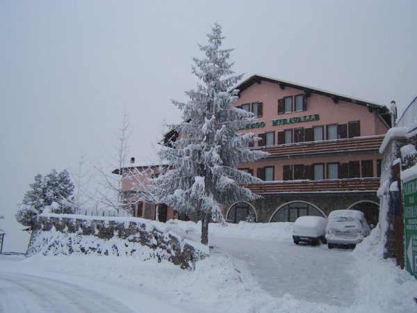 Foto invernale di presentazione Miravalle - Albergo 3 stelle