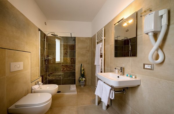 Photo of the bathroom Hotel Corona