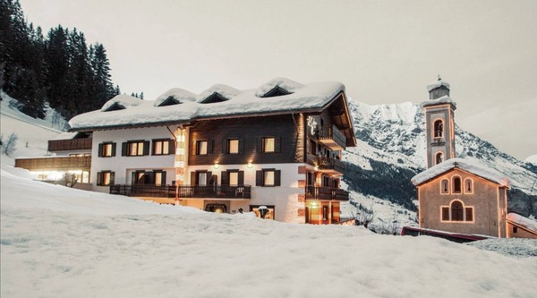 Foto Außenansicht Hotel Cardo