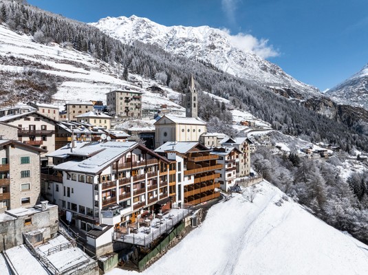 Foto Außenansicht Hotel Miravalle