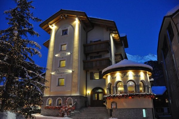 Foto invernale di presentazione Hotel Pedranzini