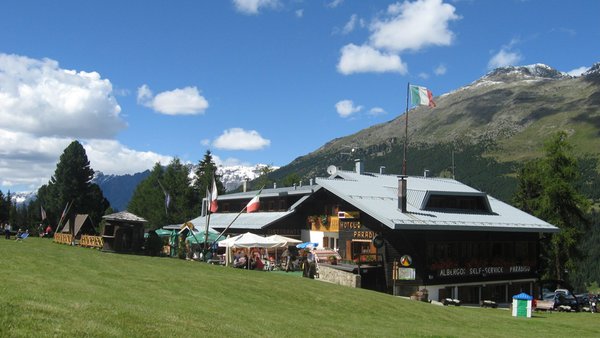 Foto estiva di presentazione Albergo Paradiso