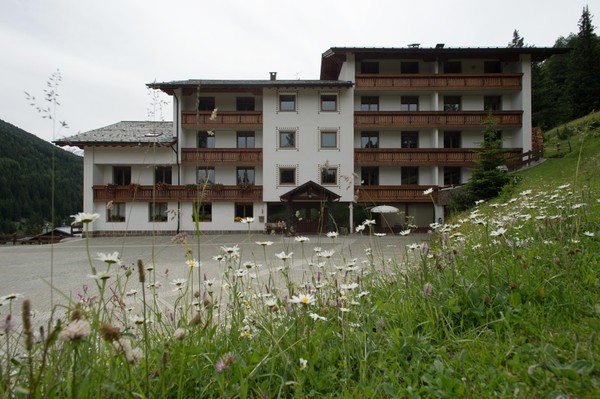 Foto Außenansicht Residence Ortles