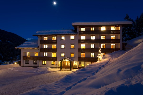 Foto Außenansicht Residence Ortles