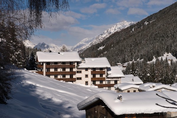 Foto Außenansicht Residence Ortles