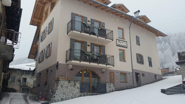 Foto esterno Aparthotel Dolomites RTA