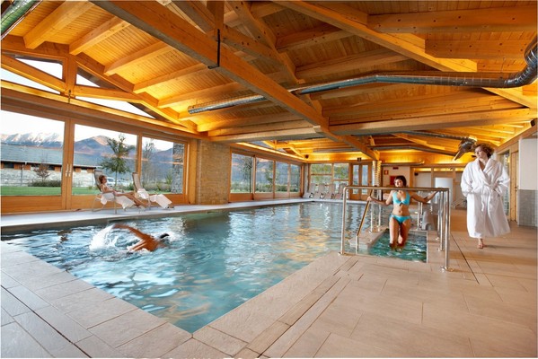 Foto des Hallenschwimmbads